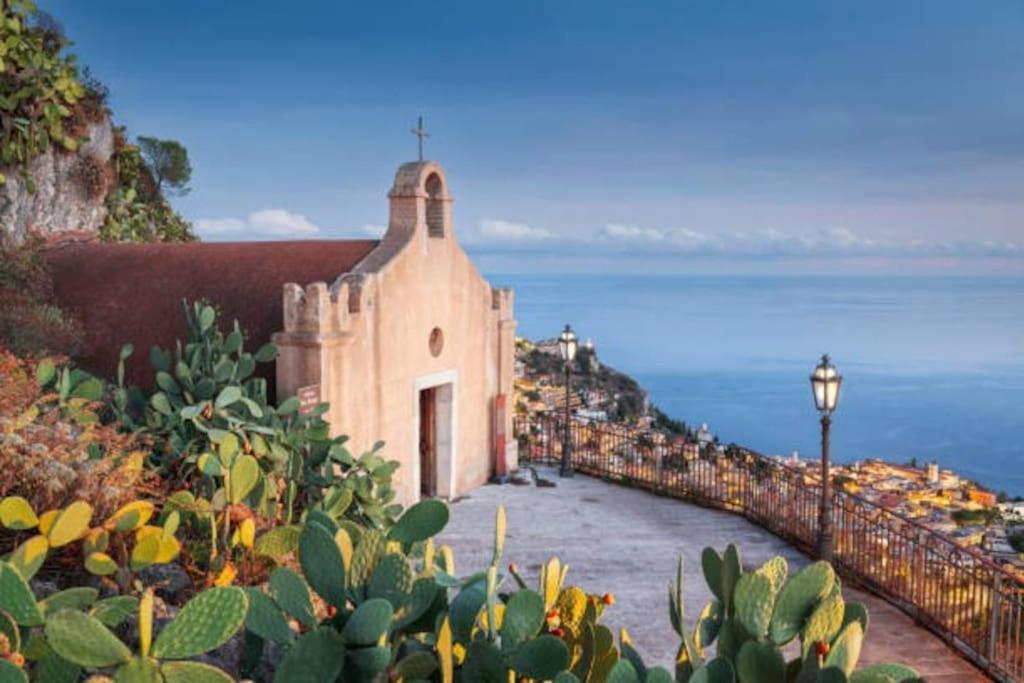 La Chicca Sicily Holiday House Кастельмола Экстерьер фото