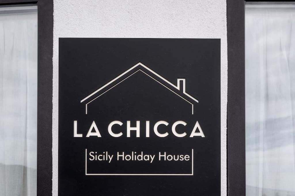 La Chicca Sicily Holiday House Кастельмола Экстерьер фото